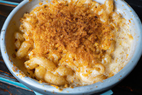 35 Comforting Mac and Cheese Recipes for a Cozy Night In