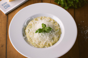 5 Tips for Making Perfectly Creamy Risotto Every Time - A Comprehensive Guide