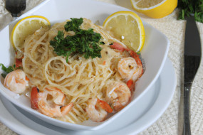 Delicious Homemade Shrimp Scampi Recipe with Noodles and Butter