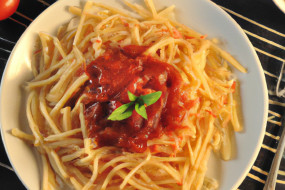 Easy Tomato Sauce Recipe: Simple and Delicious Homemade Sauce