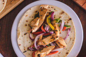 Homemade Chicken Fajita Recipe - Easy and Delicious Dinner Staple