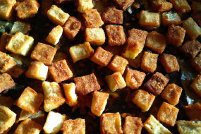 How to Make Homemade Croutons: A Simple Recipe